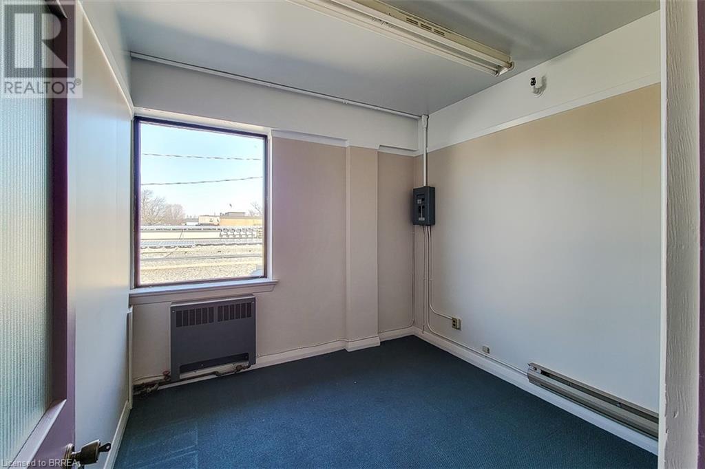 24 Norfolk Street N Property Photo 18