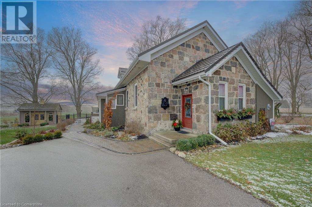 33 Wallace Real Estate Listings Main Image