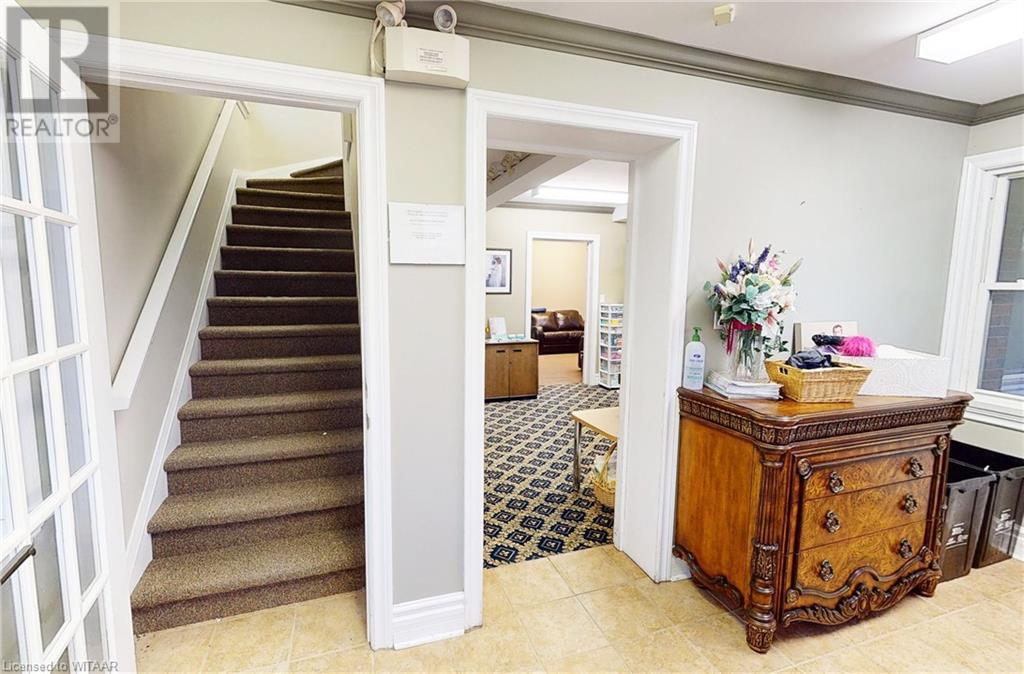 28 Wellington Street N Property Photo 3