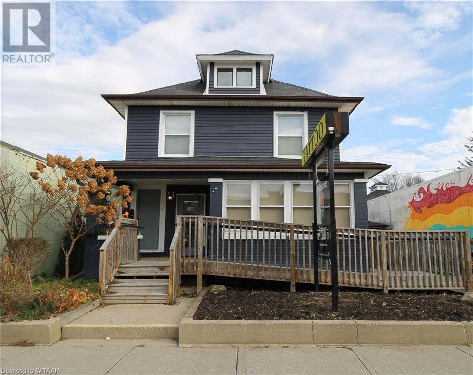 39 Norfolk Street N Property Photo 3