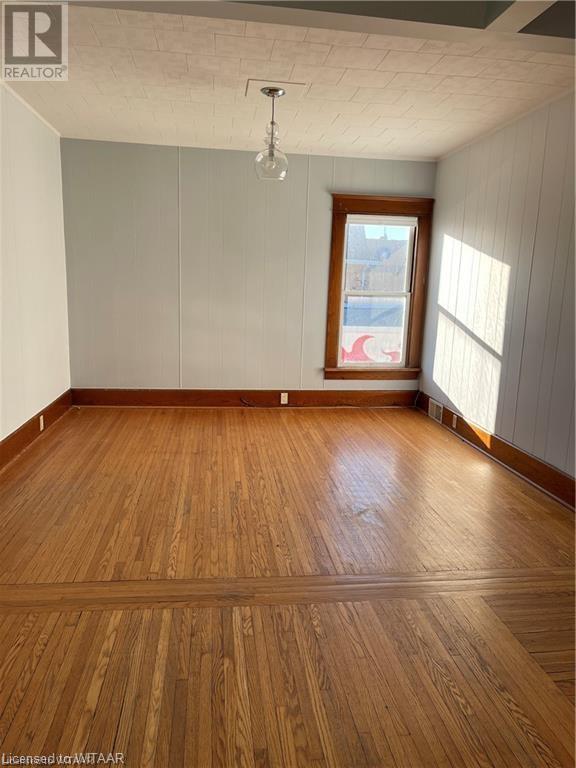 39 Norfolk Street N Property Photo 9