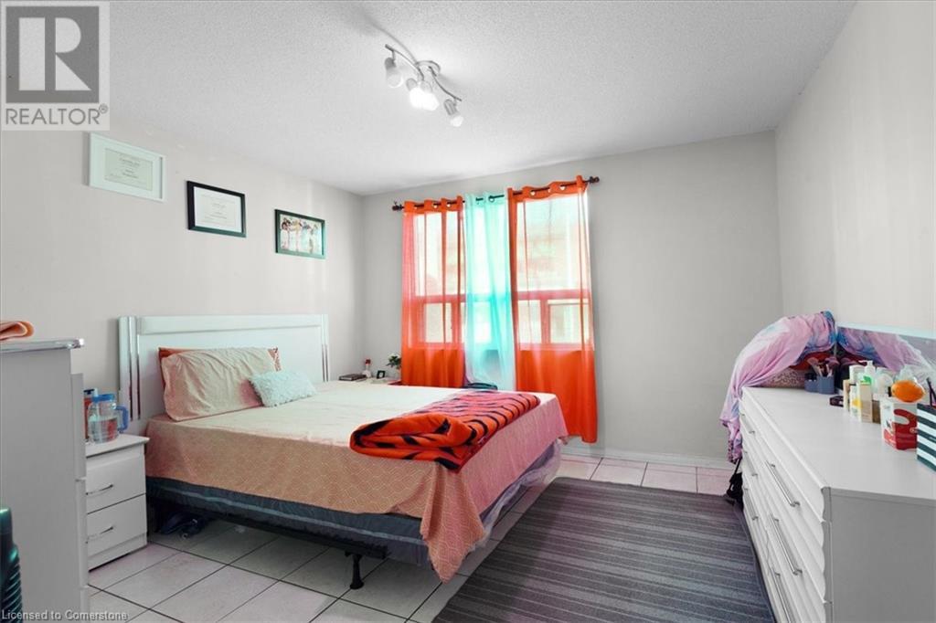 770 Barton Street E Property Photo 7