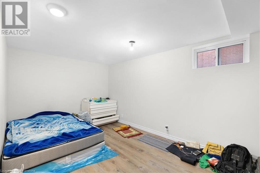 770 Barton Street E Property Photo 10