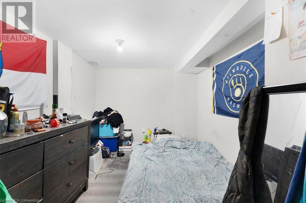 770 Barton Street E Property Photo 11