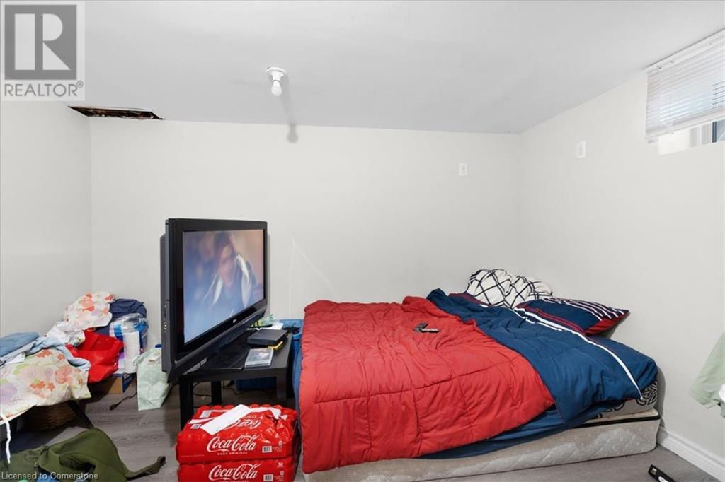 770 Barton Street E Property Photo 13