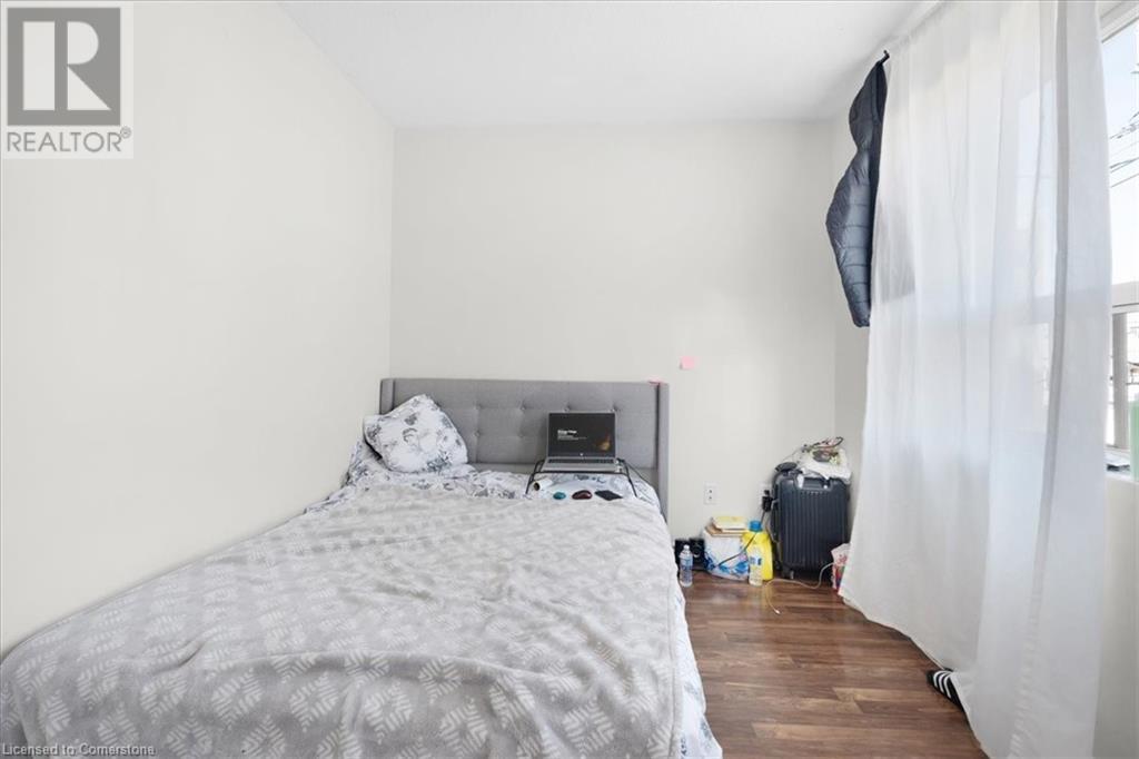 770 Barton Street E Property Photo 14