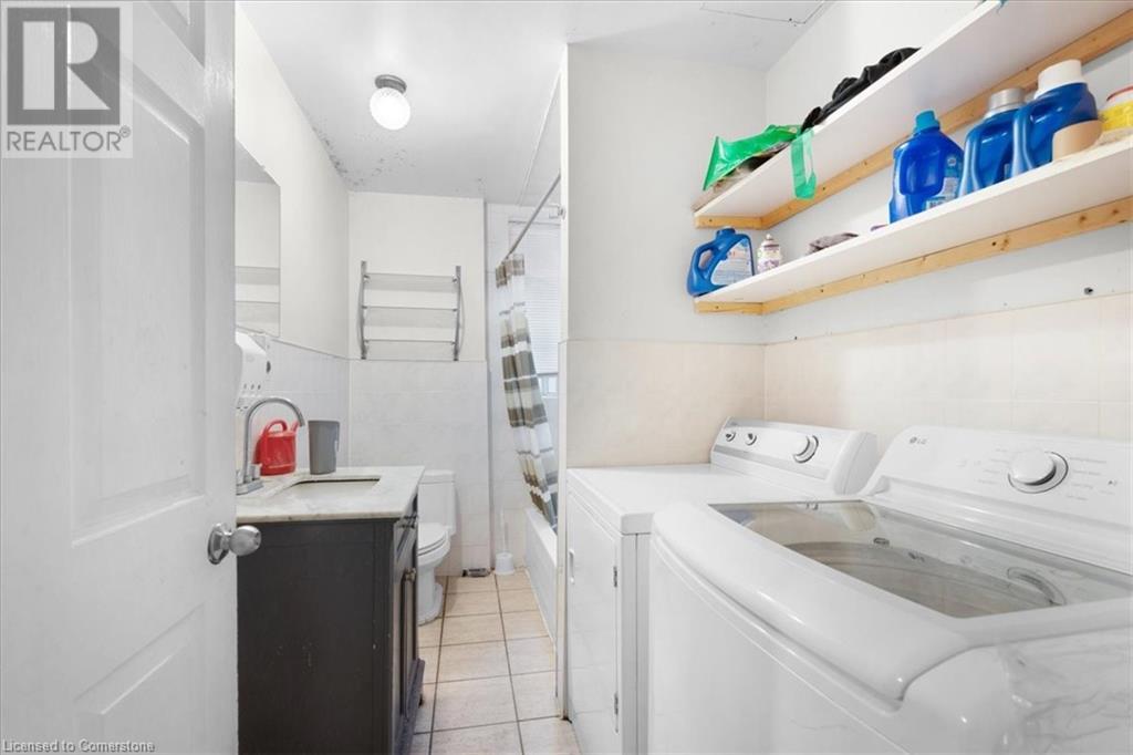 770 Barton Street E Property Photo 25