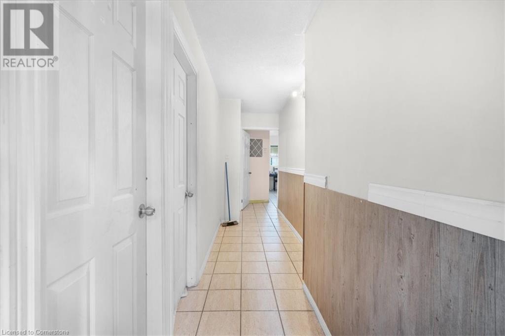 770 Barton Street E Property Photo 30