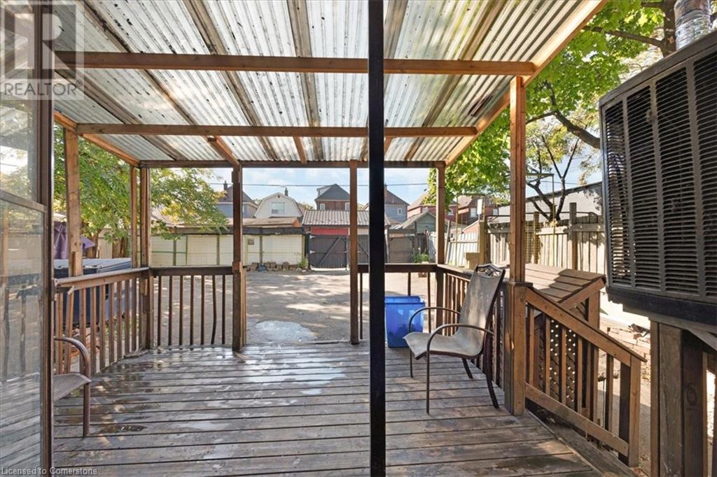 770 Barton Street E Property Photo 32