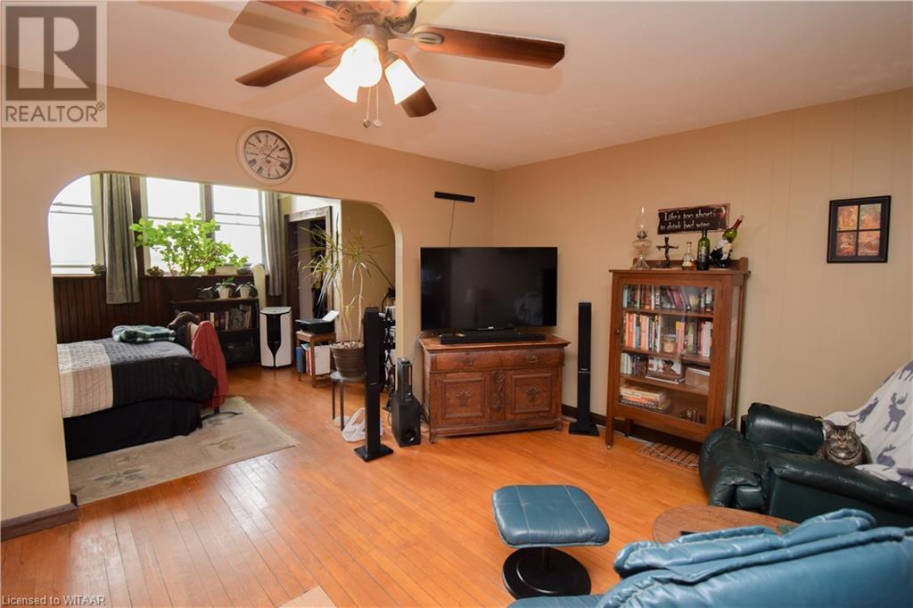 334789 33rd Line Property Photo 15