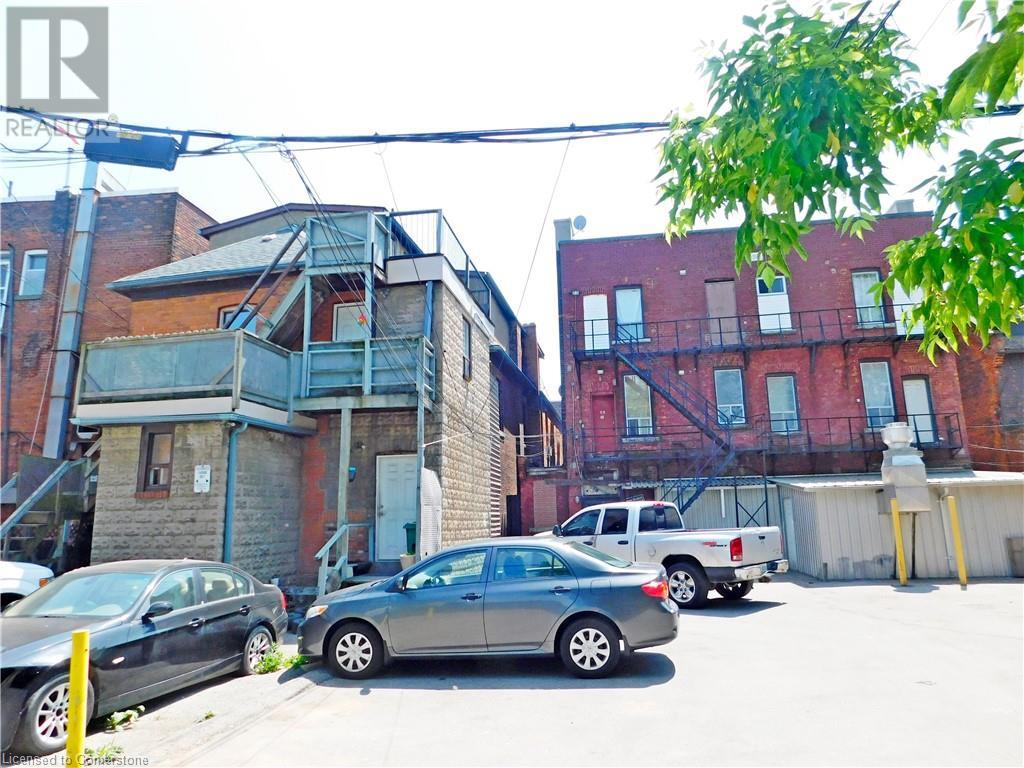 663 King Street E Property Photo 33