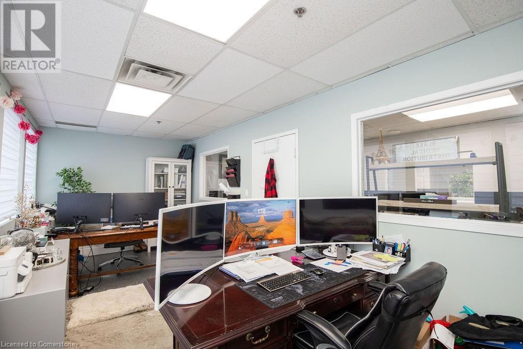 42 Niagara Street Property Photo 8
