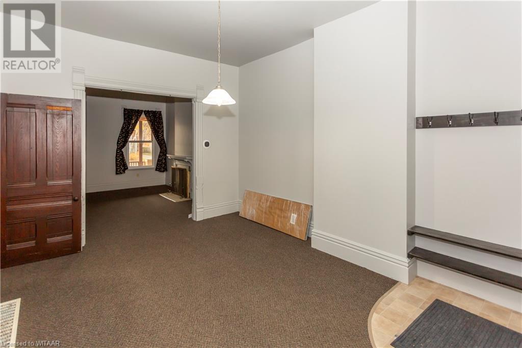60 Wellington St N/s Street N Property Photo 10