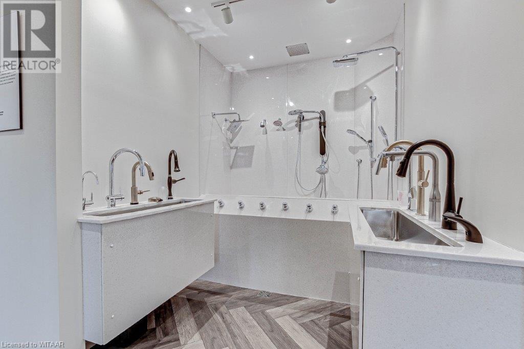 75 Spruce Street Property Photo 16