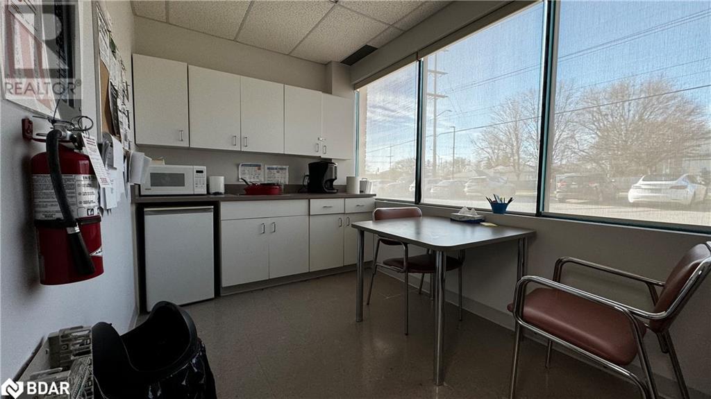 190 Cundles Road E Unit# 104 Property Photo 12
