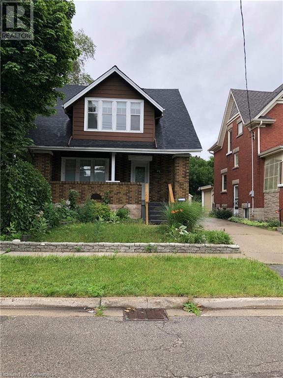 61 Mount Hope Street Property Photo 4
