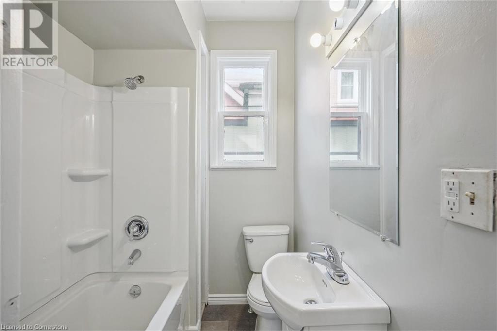33 Rose Avenue Property Photo 10