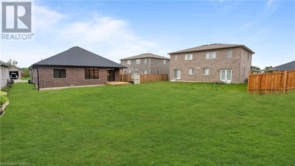 45 Vanrooy Trail Property Photo 2