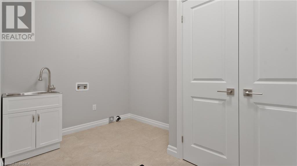 45 Vanrooy Trail Property Photo 20