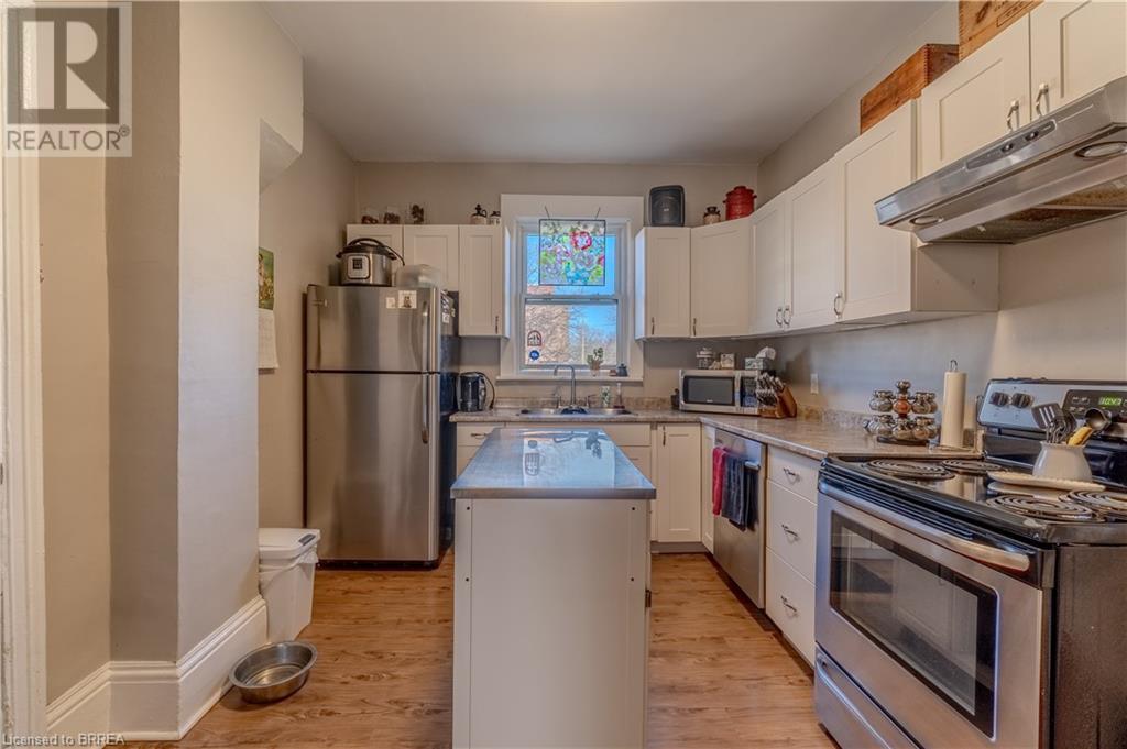 21 Wade Avenue Property Photo 5