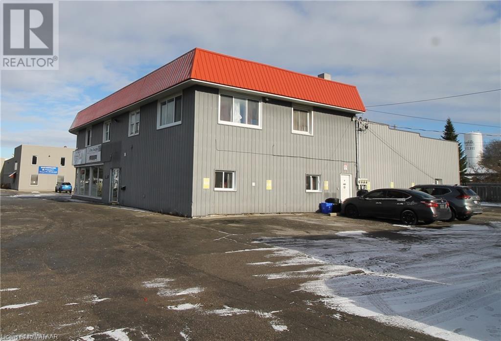 553 James Street Property Photo 4