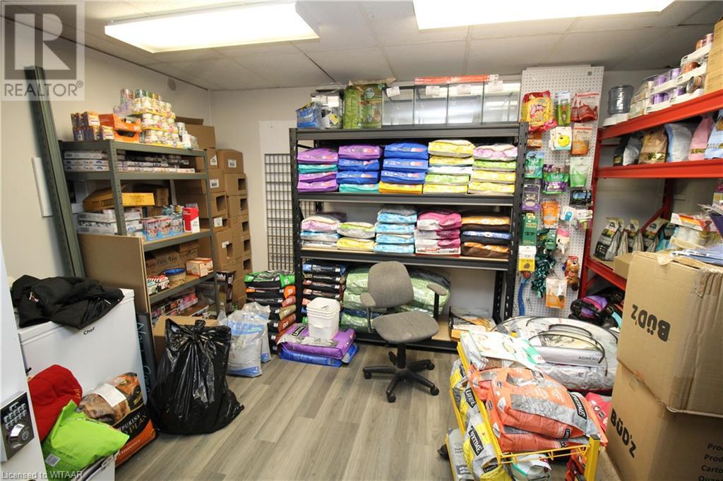 553 James Street Property Photo 12