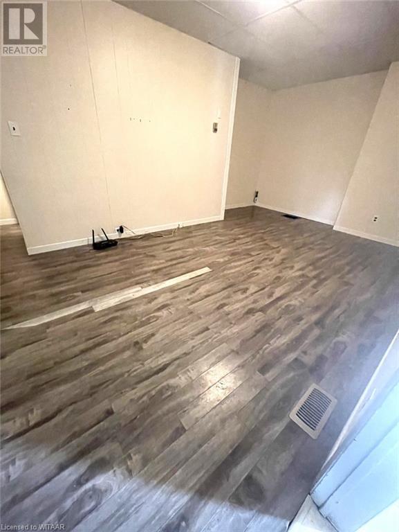 553 James Street Property Photo 19