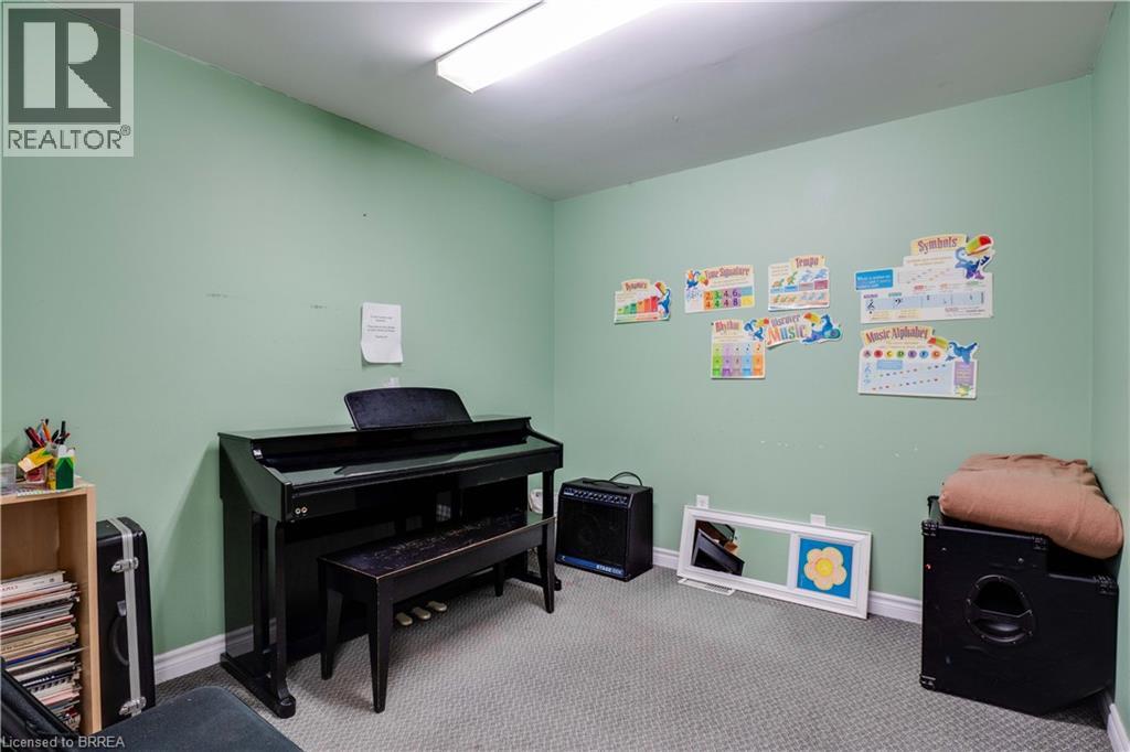 45 Dalkeith Drive Unit# 2 Property Photo 17
