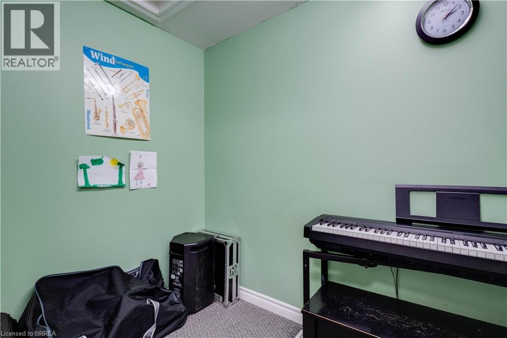 45 Dalkeith Drive Unit# 2 Property Photo 20