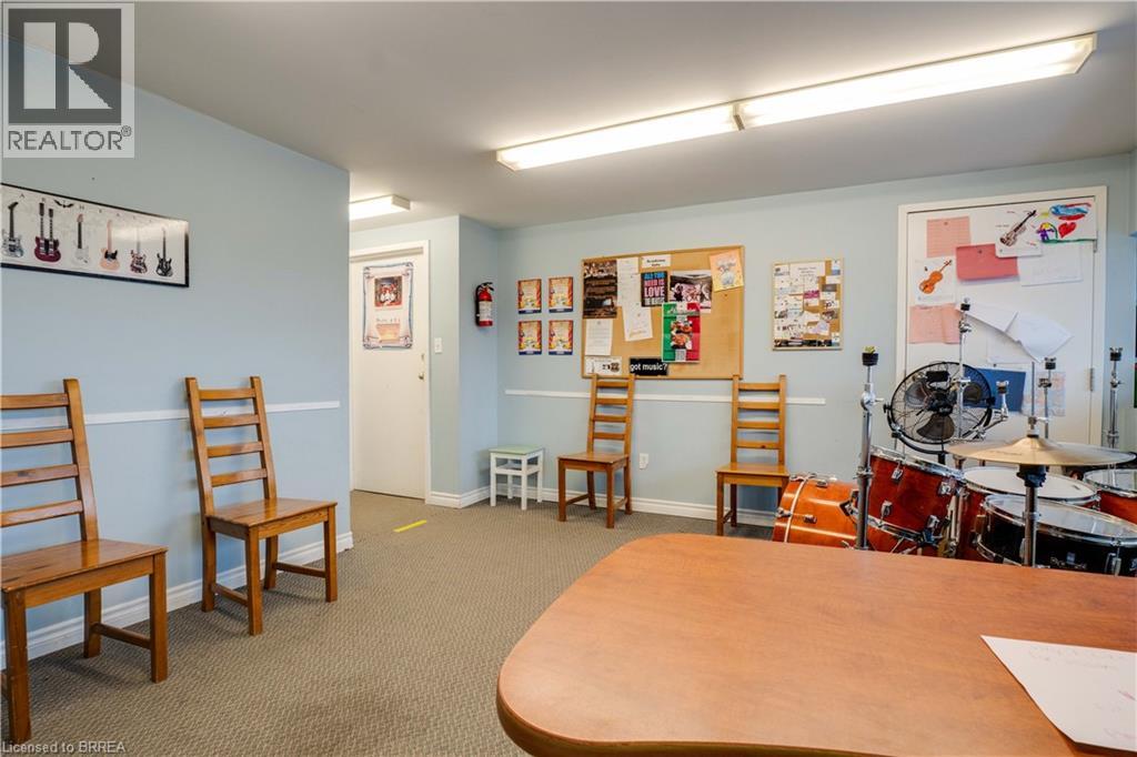 45 Dalkeith Drive Unit# 2 Property Photo 25