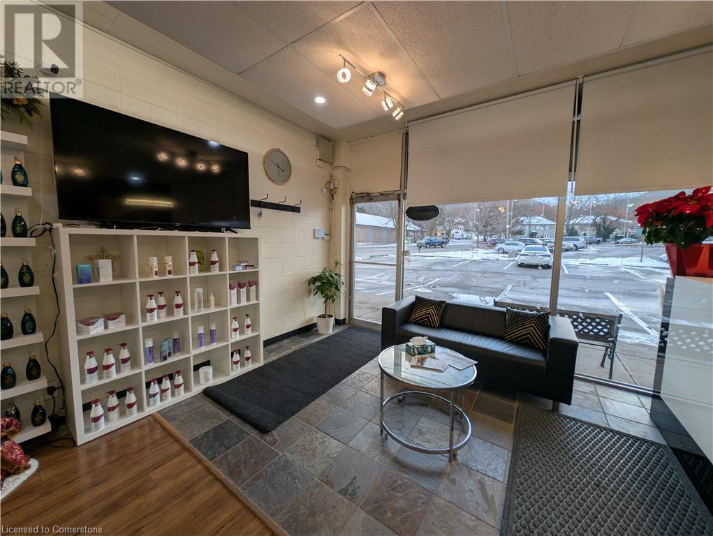 33 Elm Street Property Photo 3