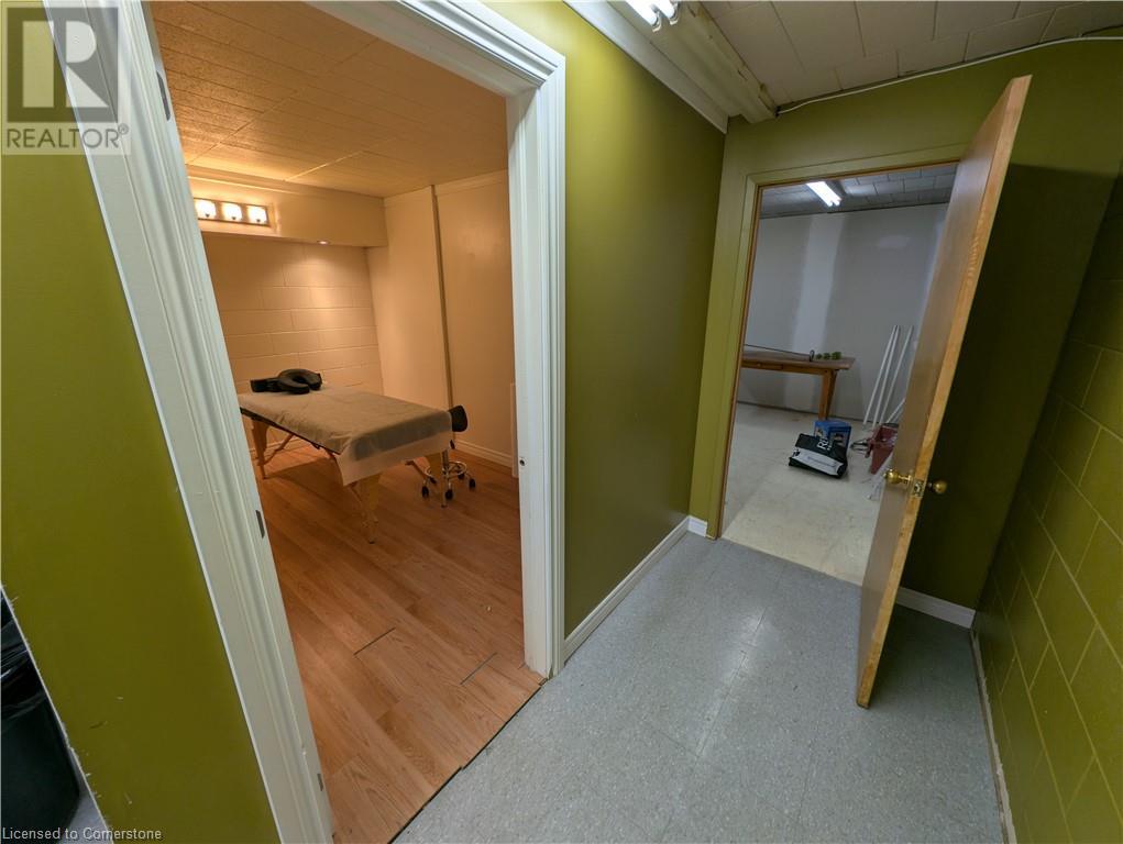 33 Elm Street Property Photo 17