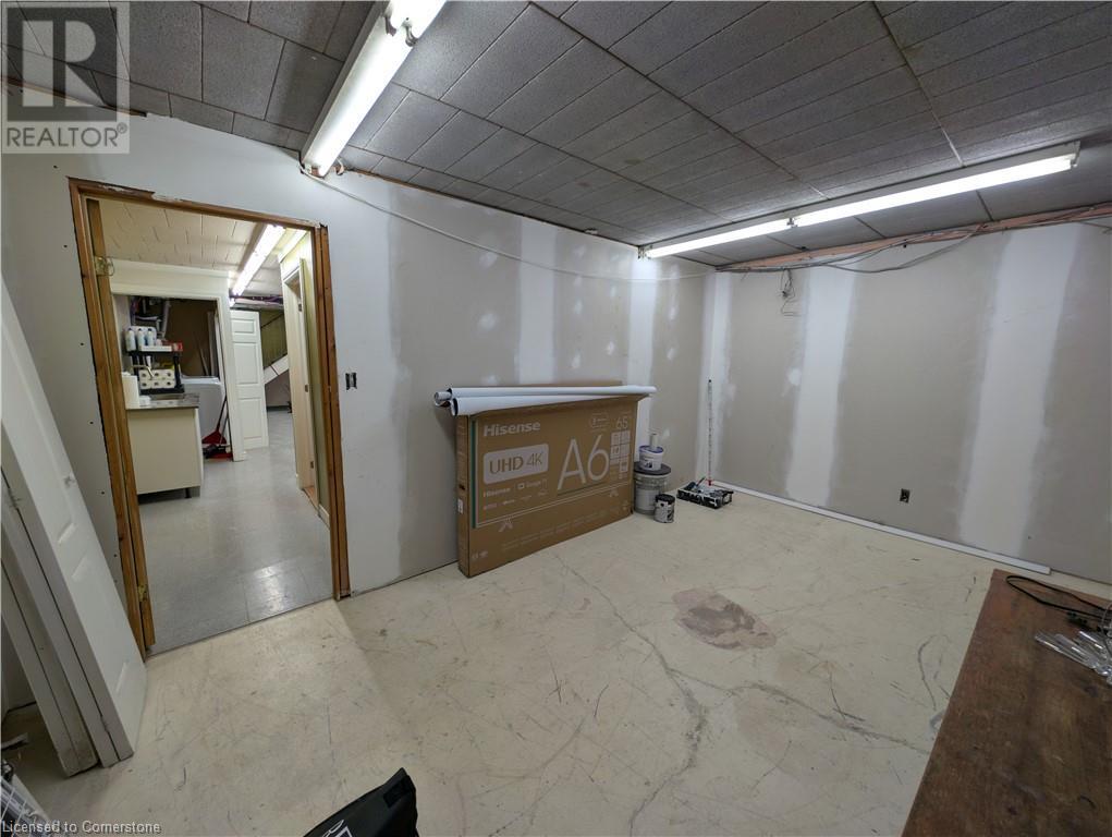 33 Elm Street Property Photo 22