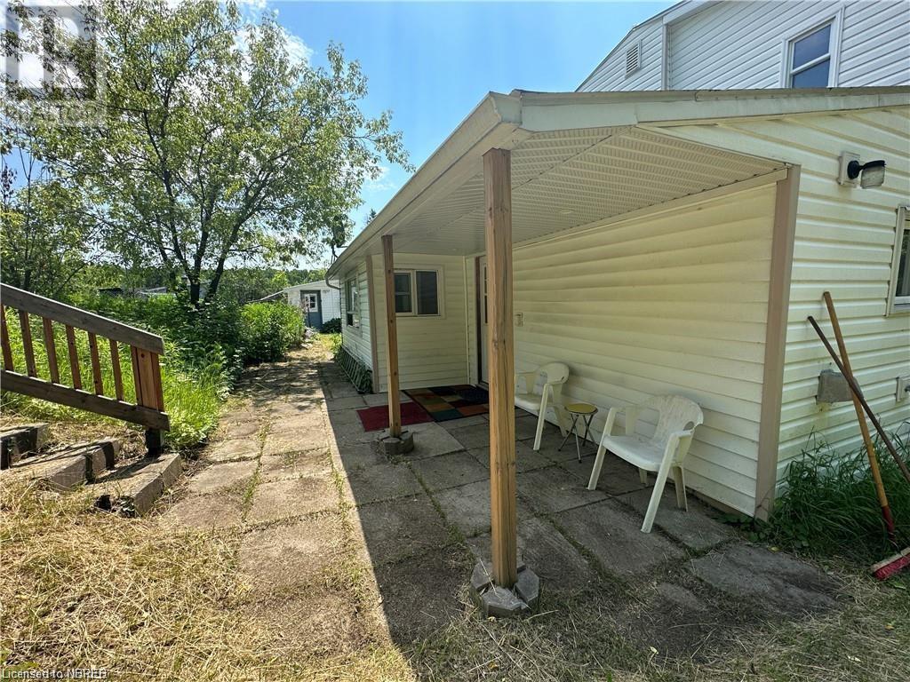 1250 Derland Road Property Photo 4