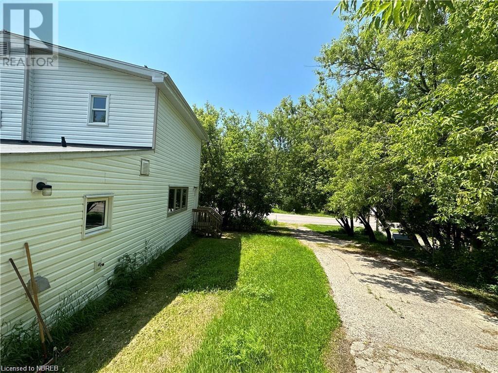 1250 Derland Road Property Photo 5