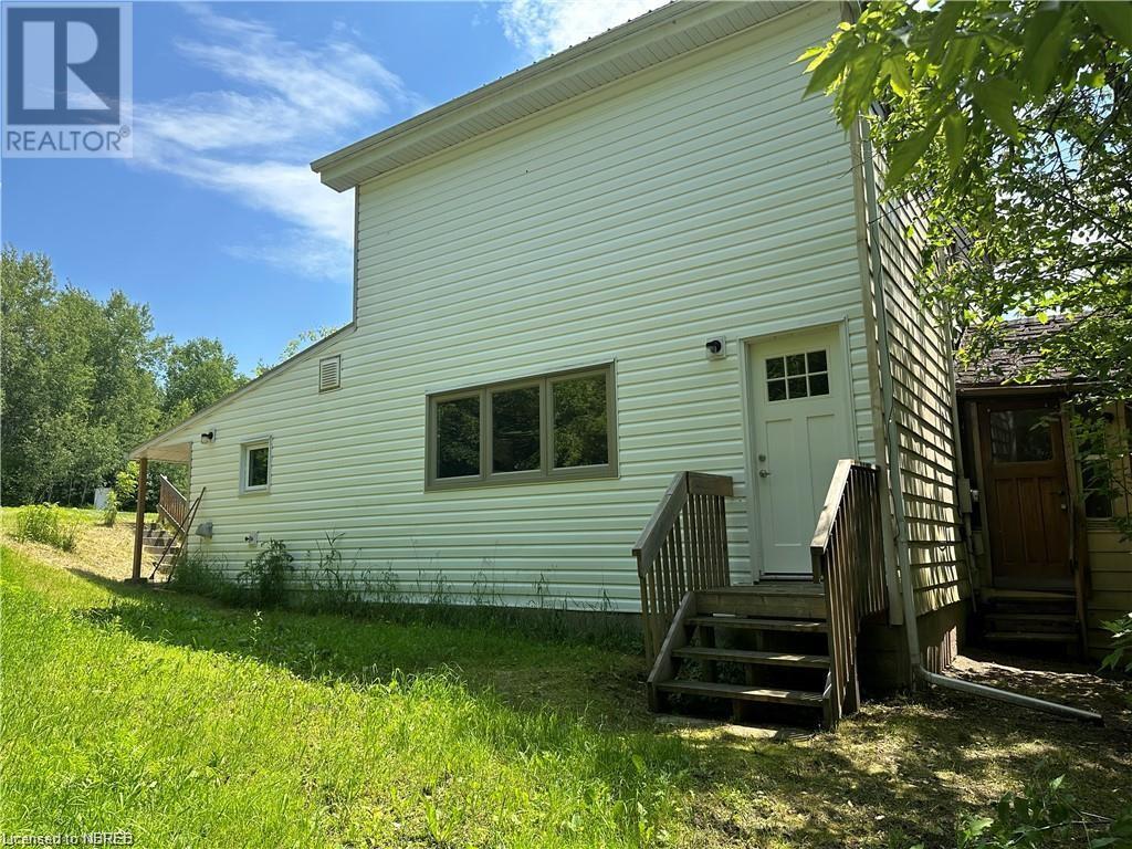 1250 Derland Road Property Photo 6