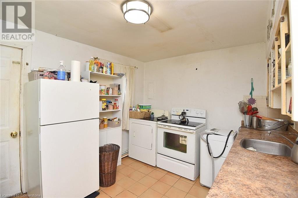 1523 Main Street E Property Photo 25