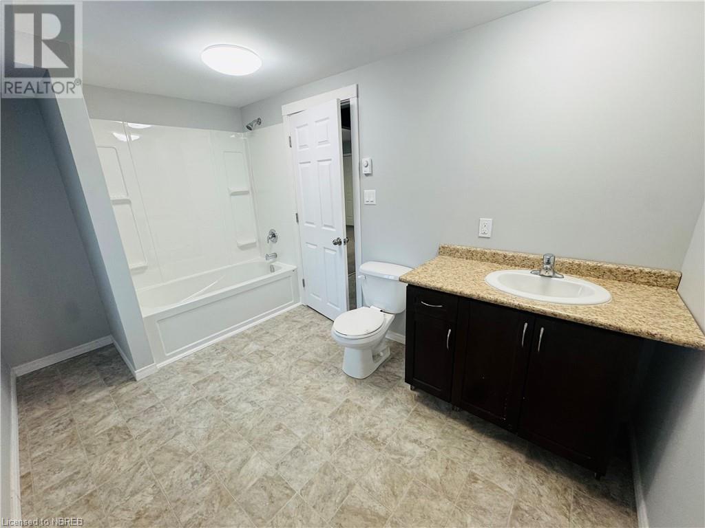472 First Ave W Property Photo 11
