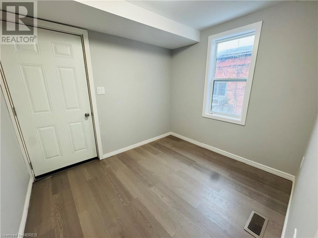 472 First Ave W Property Photo 12