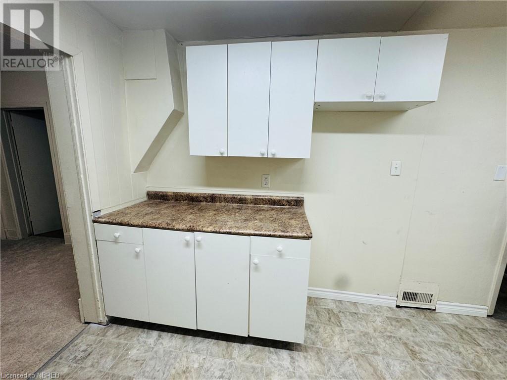 472 First Ave W Property Photo 18