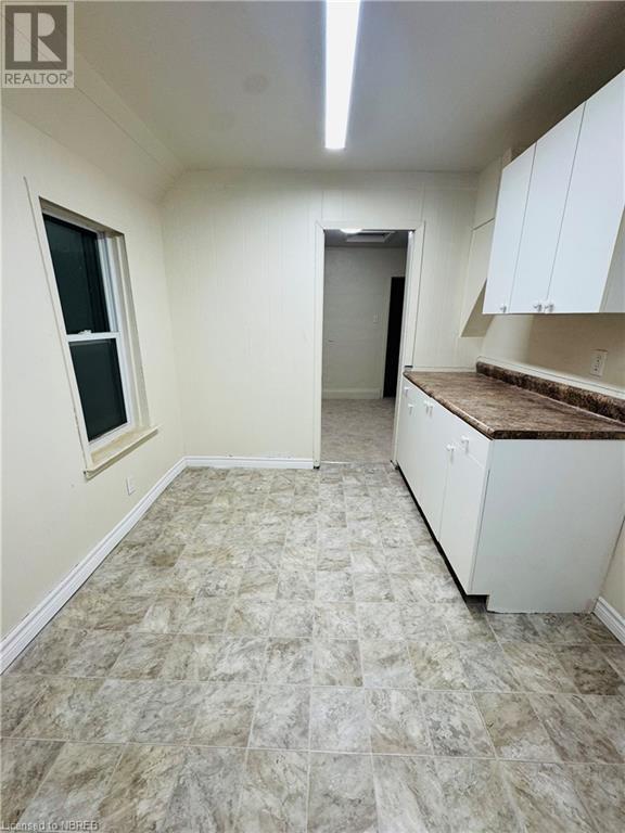 472 First Ave W Property Photo 19