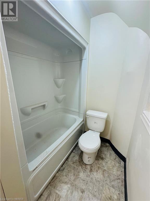 472 First Ave W Property Photo 20