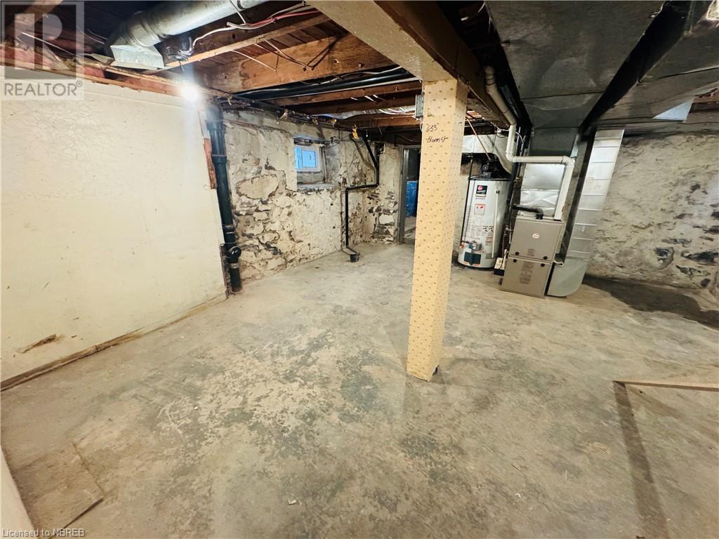 472 First Ave W Property Photo 26