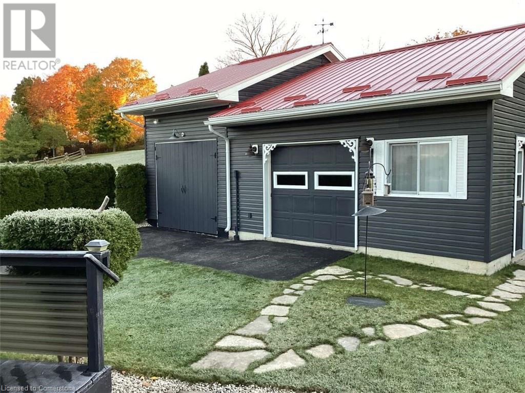 2 Joanne Crescent Property Photo 4