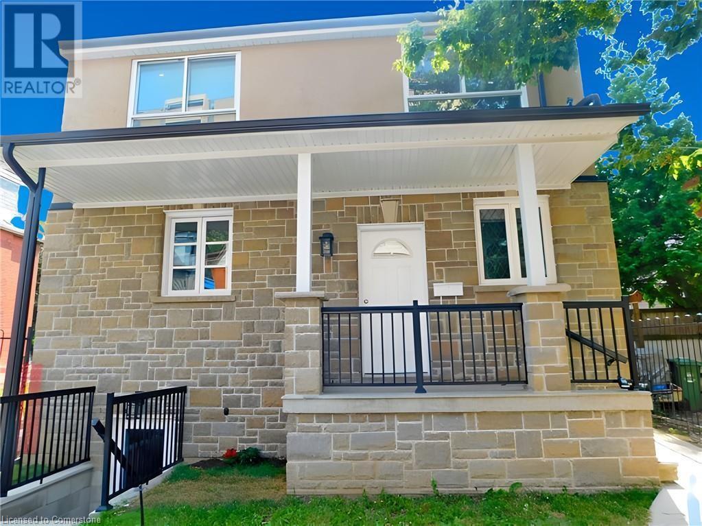 8 Harvey Street Property Photo 24