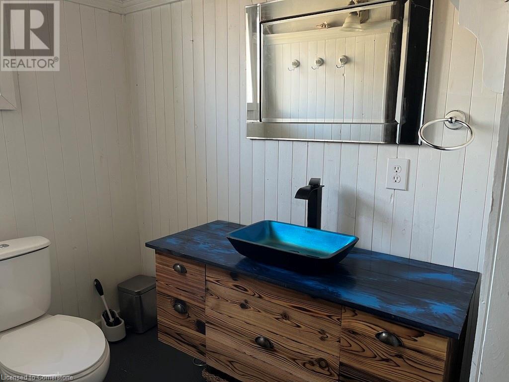 826 Sandy Bay Road Property Photo 32