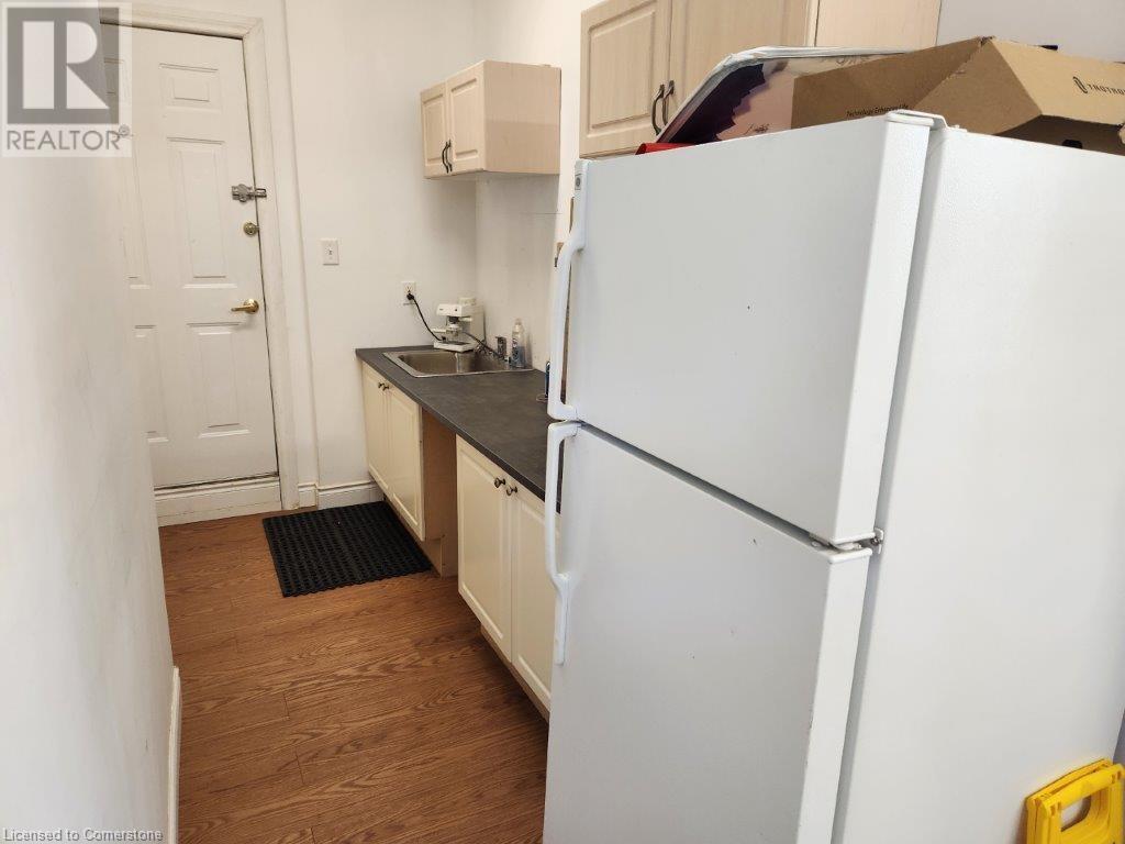 1548 King Street E Property Photo 17