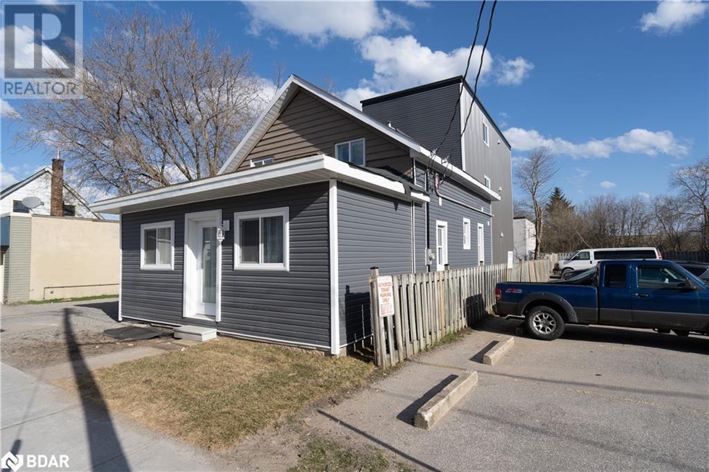99 COLBORNE Street W Unit# B Property Photo 1