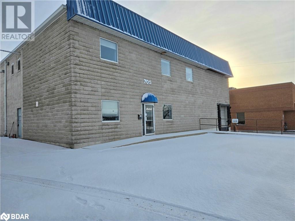 705 Bayview Drive Property Photo 2