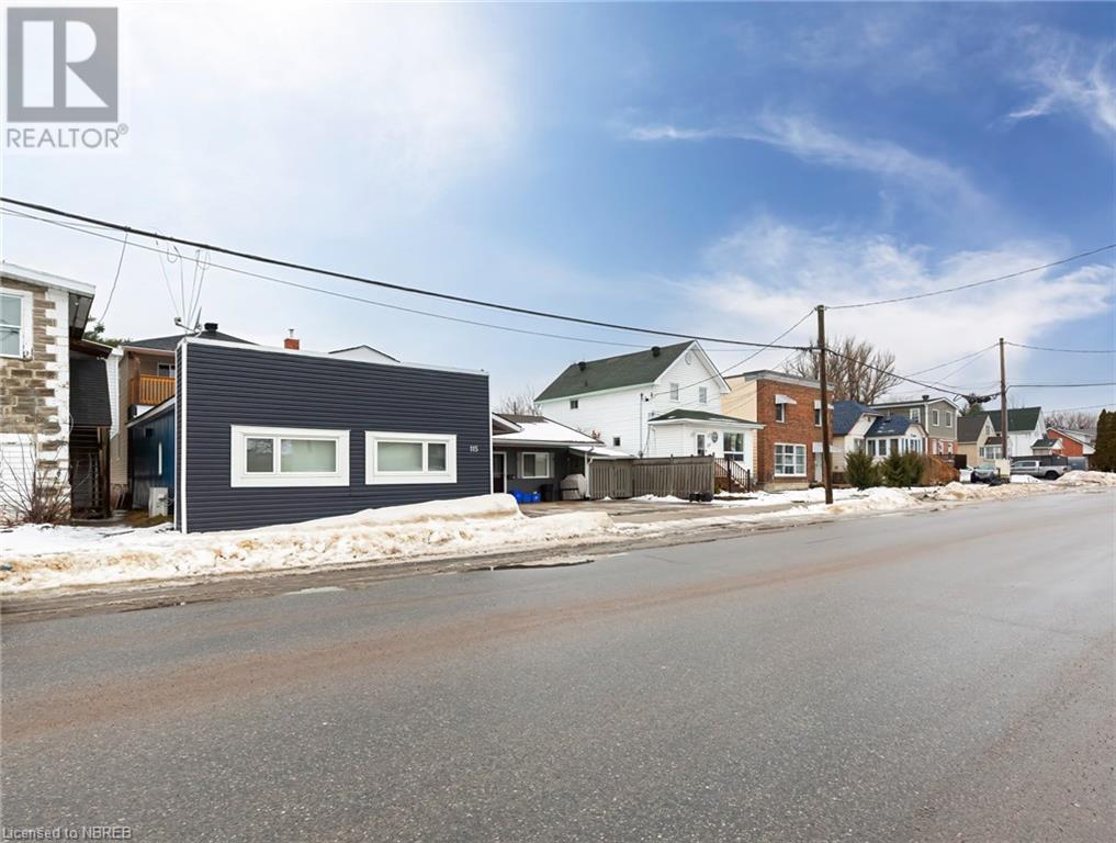 115 King Street W Property Photo 29